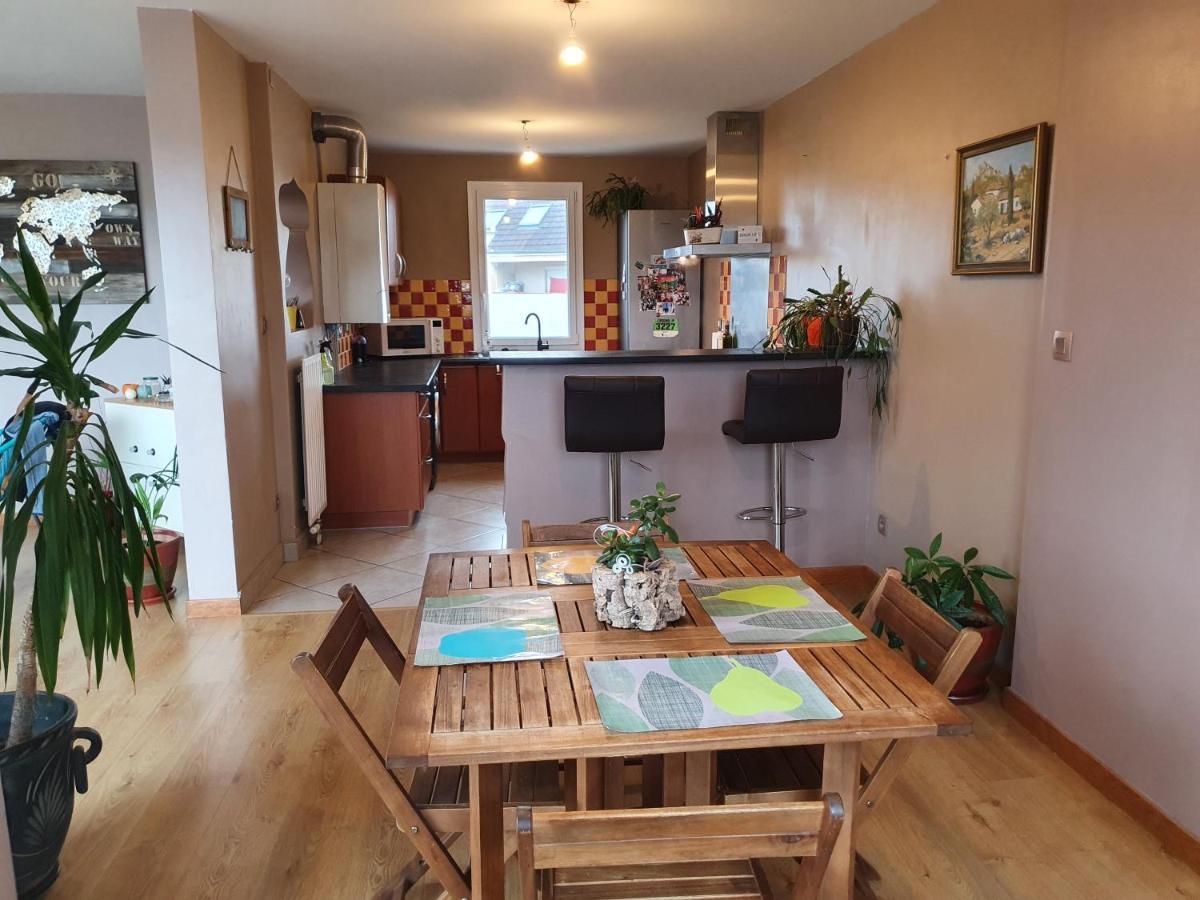 Grand appartement très calme parking et balcon Dijon Extérieur photo